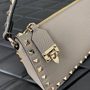 Valentino Garavani Grained Leather Grey Rockstud Bag 19x13x7cm - 4