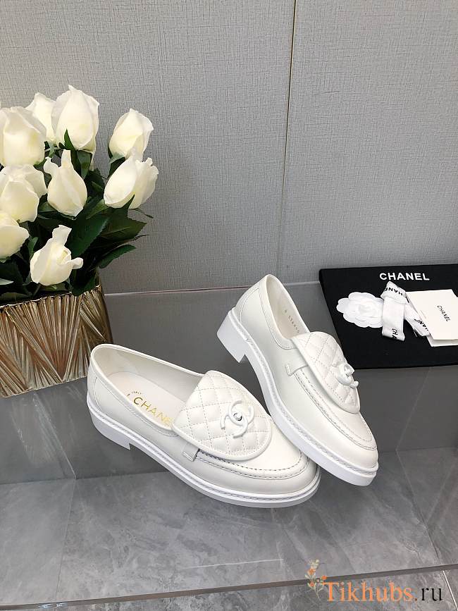 Chanel Mocasines White Loafers - 1