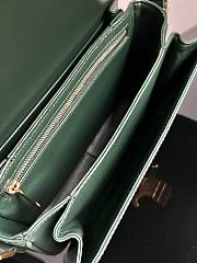 Celine Triomphe Bag In Shiny Calfskin Green 22x16.5x7cm - 2