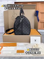 Louis Vuitton LV Keepall 50 Bandoulière Taiga Black 50 x 29 x 23 cm - 6