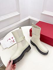 Valentino Garavani White One Stud Beatle Leather Boots - 2