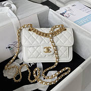 Chanel Flap Bag White Gold Hardware 19x14x6cm - 1