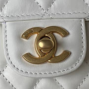 Chanel Flap Bag White Gold Hardware 19x14x6cm - 3