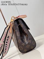 Louis Vuitton LV Cluny BB Monogram Beige Strap 28 x 20 x 10 cm - 6