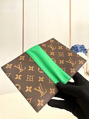 Louis Vuitton LV Passport Cover Monogram Green 10 x 14 x 2.5 cm - 4