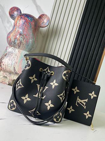 Louis Vuitton LV Neonoe MM Black Beige 26 x 26 x 17.5 cm