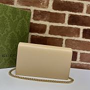 Gucci Chain Wallet With Gucci Script Beige 20x12.5x4cm - 3