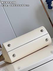 Louis Vuitton LV Epi White Bag BB 28 x 20 x 10 cm - 5