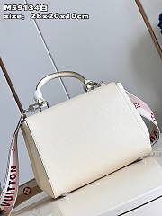 Louis Vuitton LV Epi White Bag BB 28 x 20 x 10 cm - 4