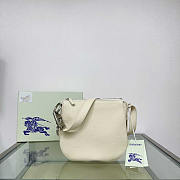 Burberry Knight Bag Cream 24x8x23cm - 5