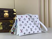 Louis Vuitton LV Coussin BB H27 White 21 x 16 x 7 cm - 4