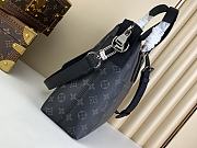 Louis Vuitton LV Briefcase Explorer Monogram 39 x 28 x 11 cm - 4