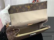 Louis Vuitton LV Cluny MM Monogram Beige 32 x 22.5 x 12 cm - 4