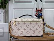 Louis Vuitton LV Pochette Métis East West White 21.5 x 13.5 x 6 cm - 4