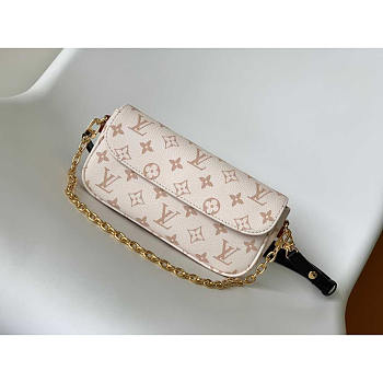 Louis Vuitton LV Wallet on Chain Ivy Monogram Dune 23.5 x 12 x 4.3 cm