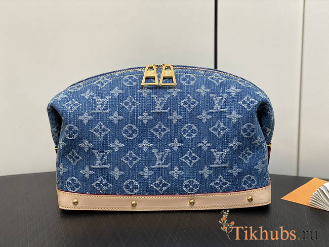 Louis Vuitton LV Pochette Cosmétique GM Denim Blue 27 x 18 x 9 cm - 1