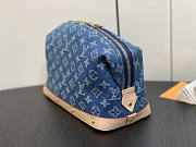 Louis Vuitton LV Pochette Cosmétique GM Denim Blue 27 x 18 x 9 cm - 4