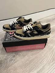 Nike Dunk SB Travis Scott Sneaker - 1