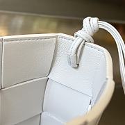 Bottega Veneta Cassette Intreccio White Leather Pouch New 22.5x13.5x4.5cm - 3