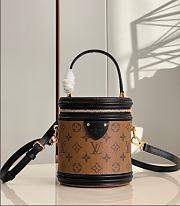 Louis Vuitton LV Cannes Monogram Reverse 15 x 17 x 15 cm - 1