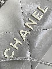 Chanel Mini 22 Handbag White Silver 20x19x6cm - 2