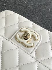 Chanel Flap Bag White 12.5x16x4.5cm - 3