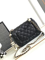 Chanel Flap Bag Black 19cm - 3