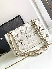 Chanel Flap Bag White Gold 25cm - 4