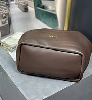 Loewe Small Squeeze Bag In Nappa Lambskin Chocolate 29x24x10.5cm - 6