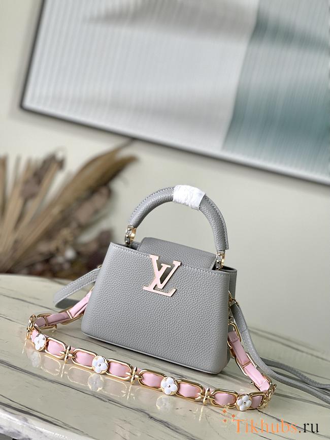 Louis Vuitton LV Capucines Mini Bag Ice Grey 21x14x8cm - 1