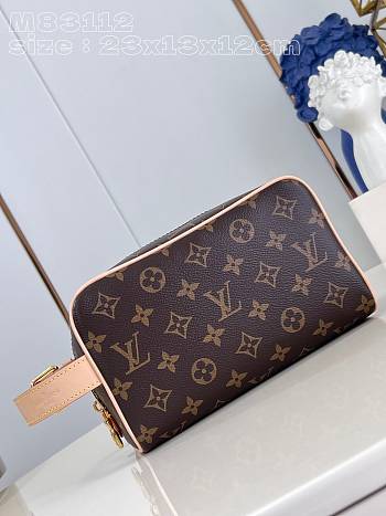 Louis Vuitton LV Locker Dopp Kit Monogram Brown 23 x 13 x 12 cm