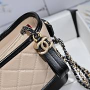 Chanel Gabrielle Hobo Bag Beige 20x8x15cm - 5