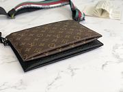 Louis Vuitton LV Trio Pouch Taurillon Illusion Silver 25x17x1.5cm - 5