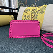 Valentino Rockstud Calfskin Clutch Pink 23x13x7cm - 2