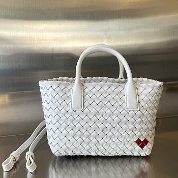 Bottega Veneta Mini Cabat White Vernis 20x15x12cm