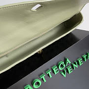 Bottega Veneta Long Clutch Andiamo With Handle Green 31x13x3cm - 3