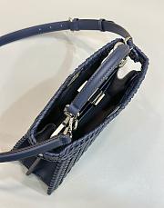 Fendi Peekaboo Iseeu Petite Midnight Blue Woven Leather 27x11x20cm - 4