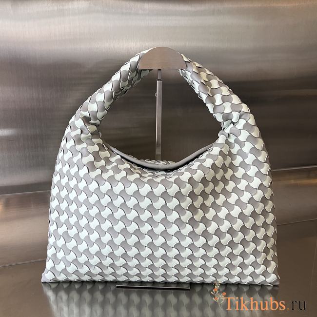 Bottega Veneta Hop Bag Agate Grey Glacier 41x20.5x7.5cm - 1