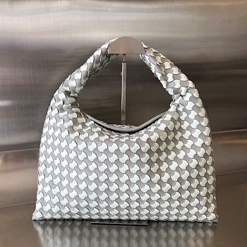 Bottega Veneta Hop Bag Agate Grey Glacier 41x20.5x7.5cm