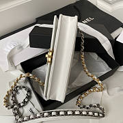 Chanel 19 Woc Wallet On Chain White Gold 19cm - 4