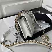 Chanel 19 Woc Wallet On Chain White Silver 19cm - 5