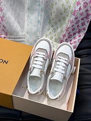 Louis Vuitton LV Time Out Sneaker Rose - 2