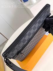 Louis Vuitton LV Takeoff Pouch Damier Graphite 30 x 22 x 5 cm - 5