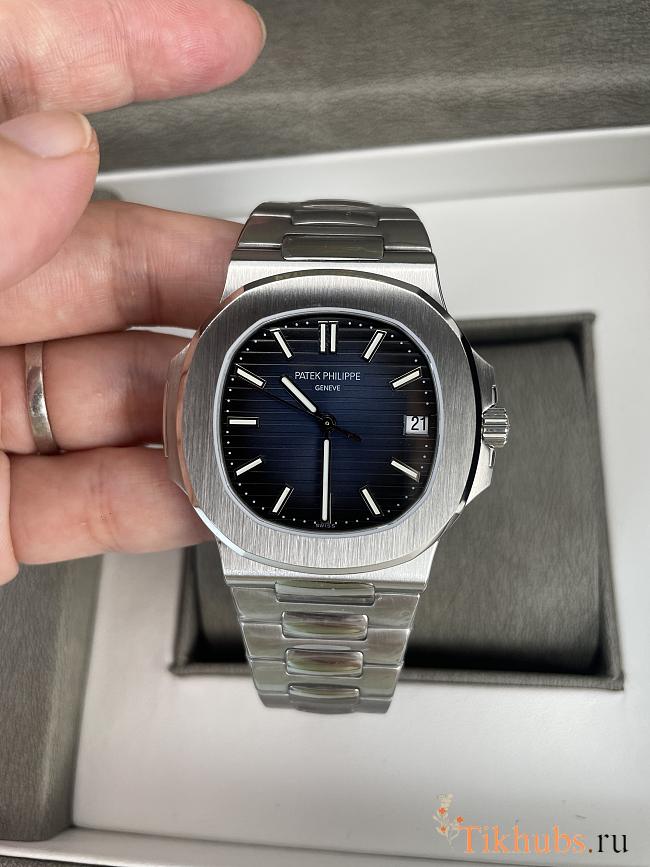 Patek Philippe Nautilus 40mm - 1