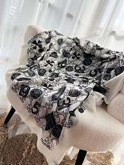 Chanel Black White Scarf 105x200cm - 3