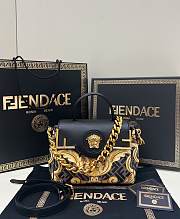 Fendi Fendace La Medusa Black 25x15x22cm - 1