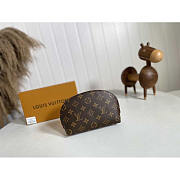 Louis Vuitton LV Cosmetic Pouch PM Brown 19 x 12 x 6 cm - 1