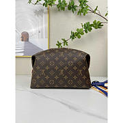 Louis Vuitton LV Cosmetic GM Pouch 27 x 18 x 9 cm - 1