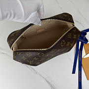 Louis Vuitton LV Cosmetic GM Pouch 27 x 18 x 9 cm - 5