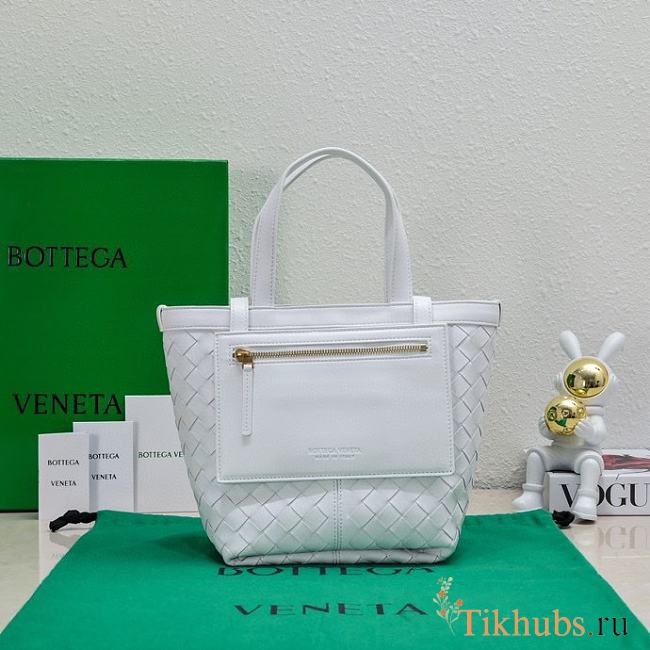 Bottega Veneta Small Flip Flap White 23x18.5x15cm - 1